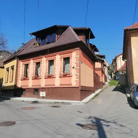 Cozy Attic * Μπρασόβ